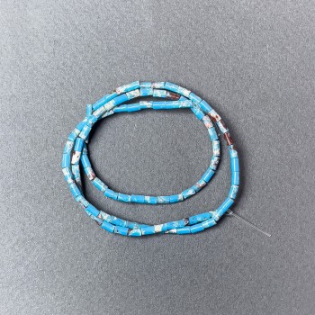 Türkisblaue Varizit-Perlen (gepresst), 2×4 mm facettiert, Länge ca. 38 cm, auf Faden