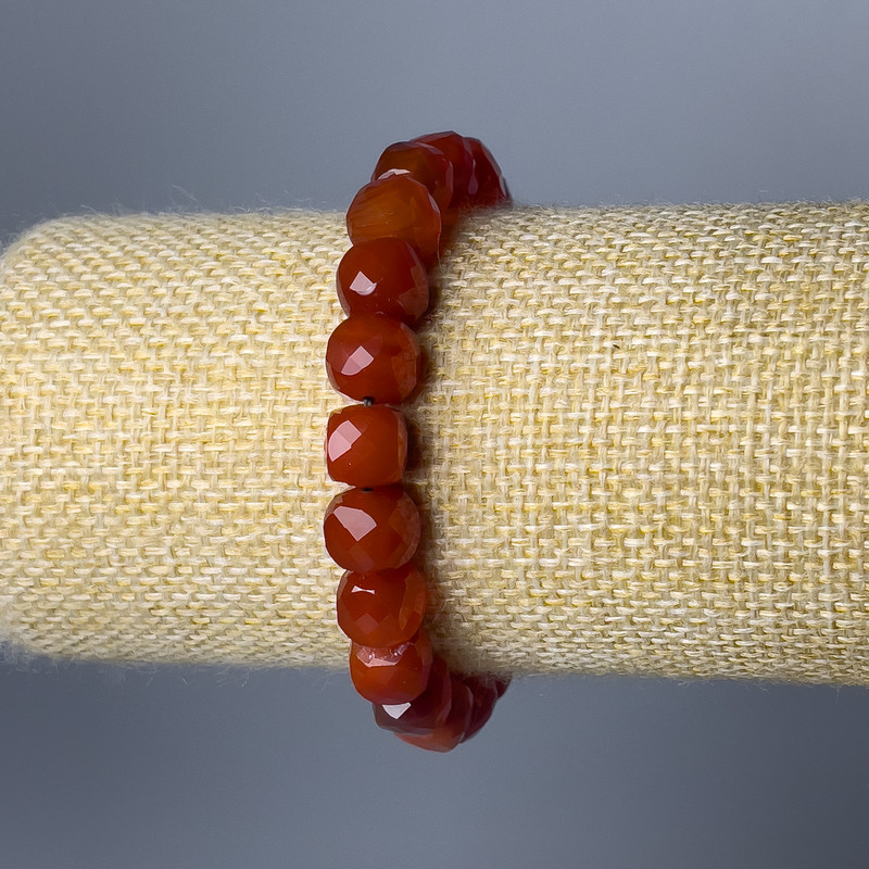 Armband aus natürlichem Karneol, facettierte Würfelperlen, Durchmesser ca. 8,5 mm, Länge 18 cm (Dehnband)