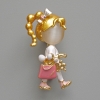 Broschenanhänger „Mädchen“ mit Katzenauge in Weiß, rosa und weißer Emaille, goldfarbenes Metall 16×35 mm