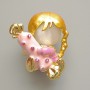 Brosche 'Mädchen mit Bonbon' mit weißem Katzenauge, rosa- und violetter Emaille, Chamäleon-Strass, goldfarbenes Metall 25×30 mm