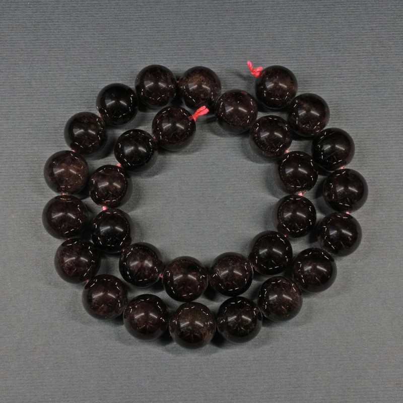 Garnet beads smooth round bead 12–13.5 mm, on a string, length 39 cm+