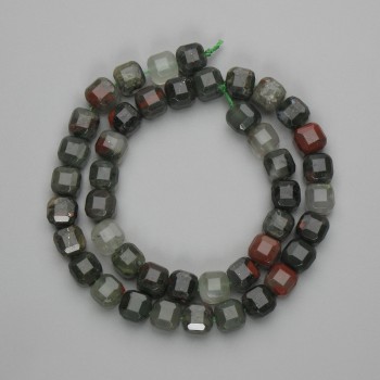 Beads Heliotrope Jasper Faceted Cube 8.5x8.5 mm, length approx. 38 cm on thread