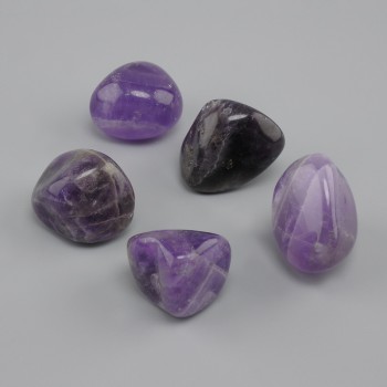 Amethyst tumbled natural stone, diameter 27-31×23-27×15-23 mm ± (assorted sizes) (Price per 100 g)