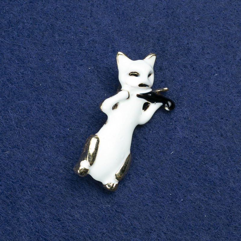 Sale! Cat and Violin Brooch, gold-tone metal and enamel, 40×15 mm +