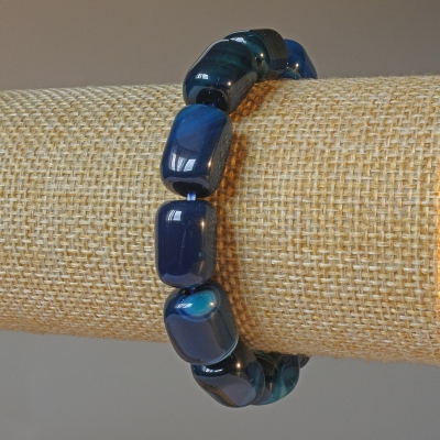 Браслет Агат синій натуральний камінь брусок, діаметр 11х15мм+-, довжина 18см+- (стрейч)