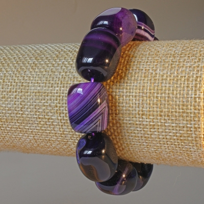 Браслет Агат фіолетовий натуральний камінь брусок, діаметр 15х19мм+-, довжина 18см+- (стрейч)