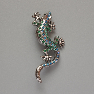 Брошка Ящірка зелені та сині стрази сріблястий метал 29х63мм