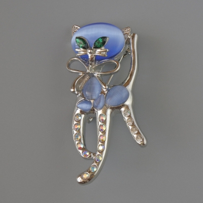 Брошка кулон Котик синє Котяче око, зелені кристали,рожеві та білі стрази, сріблястий метал 25х55мм