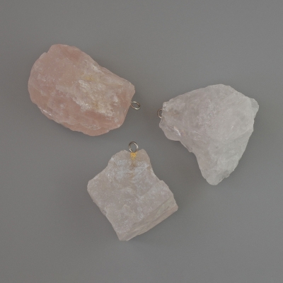 Кулон Рожевий Кварц натуральний камінь необроблений від, діаметр 28х20 до 34х23мм+- асорті