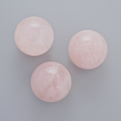 Сувенірна Куля натуральний камінь Рожевий Кварц, діаметр 20мм+- (ціна за 1 шт.)