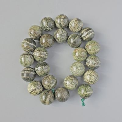 Намистини Змійовик натуральний камінь гладка кулька, діаметр 14мм + -, довжина 39см + - на нитці