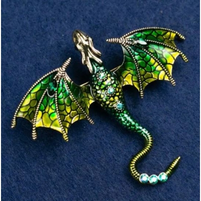 Брошка-кулон "Дракон" зелена емаль з блакитними та зеленими стразами, золотий колір металу 70х63мм +-
