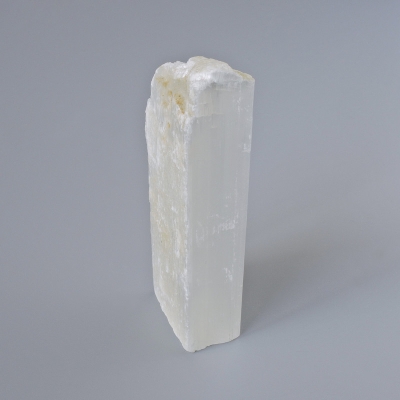 Мінерал Селеніт необроблений натуральний камінь вага приблизно 60 грам+- (ціна за 100 грам)