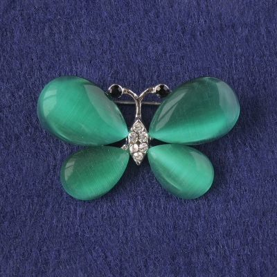 Брошка Метелик зелене котяче око, білі стрази, сріблястий метал 25х38мм+-