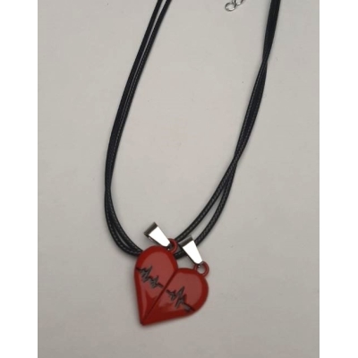 Парні кулони "Серце" на магніті, червона та чорна емаль, сріблястий метал 24х22мм + -, довжина 45-50см+-