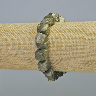 Браслет Пірит натуральний камінь галтівка необроблена, діаметр 10х13мм+- (стрейч), довжина 18см+-