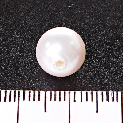 Фурнітура для біжутерії намистина біла перлова, отвір з одного боку 10мм фас. 18шт