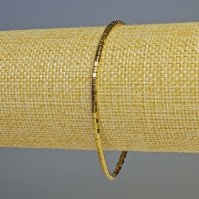 Браслет Гематит шестигранники золото, діаметр 2х2мм+-, довжина 18см+- стрейч