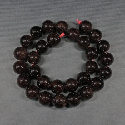 Намистини Гранат гладка кулька 13мм+-на нитці, довжина 39см+