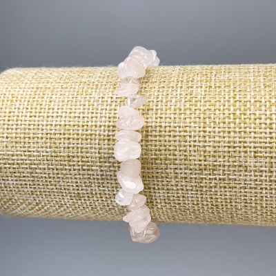 Браслет Рожевий кварц крихта, діаметр 8-10х4мм+-, довжина 18см+- стрейч