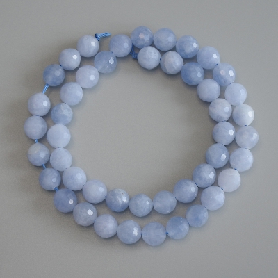 Намистини Аквамарин гранована кулька, діаметр 8мм+-, довжина 37см + - на нитці