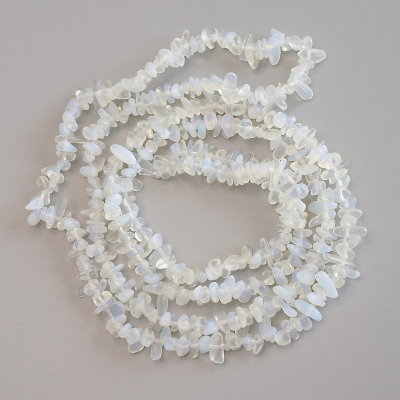 Намистини Місячний камінь крихта, діаметр 5-9х2мм+-, довжина 86см+- на волосіні Намистини Місячний камінь крихта, діаметр 5-9х2мм+-, довжина 86см+- на волосіні