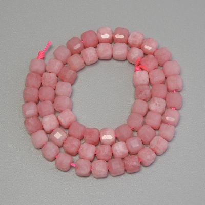 Намистини Турмалін гранований кубик, діаметр 5х5мм+-, довжина 32см+- на нитці Намистини Турмалін гранований кубик, діаметр 5х5мм+-, довжина 32см+- на нитці