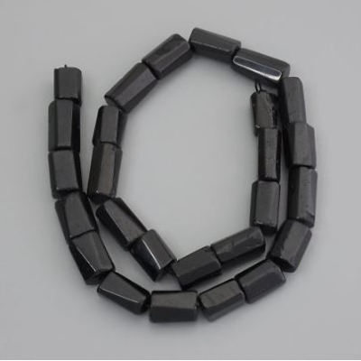 Намистини Турмалін оброблене каміння, діаметр 11-16х7-9мм+- на нитці, довжина 39см+