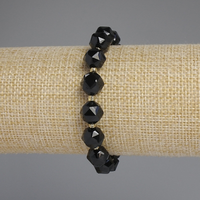 Браслет Турмалін багатогранники, діаметр 10х9мм+- бісер 3мм+-, довжина 18см +