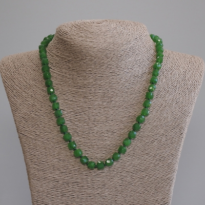 Намисто Хризопраз гранований кубик, діаметр 7мм+-, довжина 50см +- з замочком