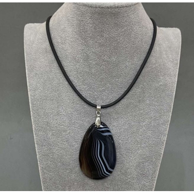 Кулон Агат 57х40мм+- (асорті розмір) на каучуковому шнурку, довжина 60см +5см подовжуючий ланцюжок