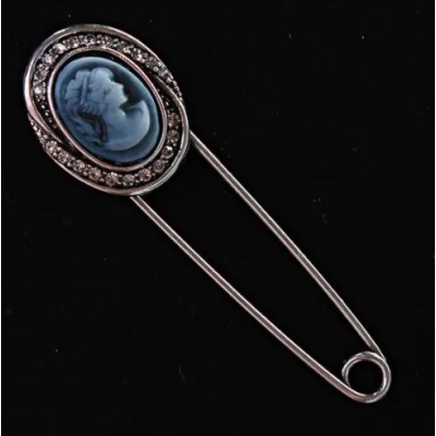 Брошка Булавка Камея з сірими стразами, сріблястий метал 20х72мм