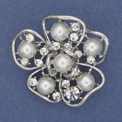 Брошка Квітка з перлами (Майорка) білі стрази сріблястий метал 40мм+