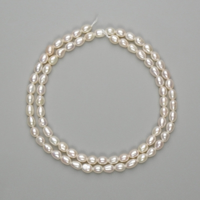 Намистини з натуральних річкових перлів 5-5, 5х4мм+-, довжина 39см+- на нитці