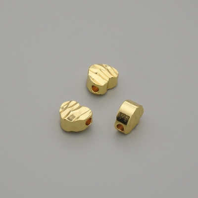 Фурнітура намистина вставка серце колір металу золото, діаметр 6х5мм+- отвір, діаметр 1, 3мм+- за 1шт. +