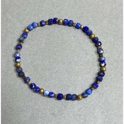 Браслет Лазурит гранований кубик, діаметр 4мм+- з металевими вставками, довжина 18см +- стрейч