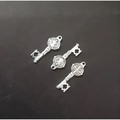 Фурнітура підвіска Ключик св. Бенедикт, діаметр 12х32мм фас. 20гр. +-12шт