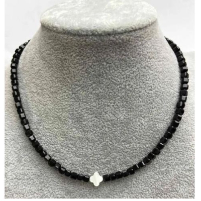 Чокер Турмалін гранований кубик, діаметр 4х4мм+- вставка перламутр, довжина 35-40см+-з замочком