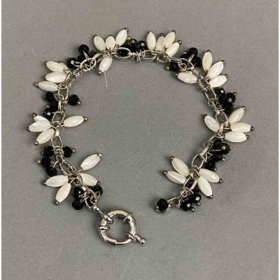 Браслет Перламутр зерно 7х3, 5мм+- Чеське скло гранований рондель 4х3мм+-, довжина 19см+