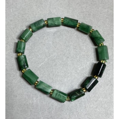 Браслет Смарагд рубка 8-10х6-6, 5мм+- бісер 3мм+-, довжина 18см+- стрейч