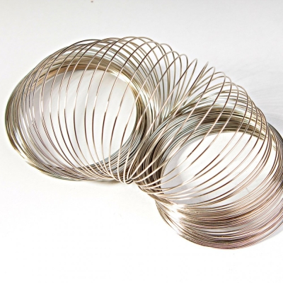 Дріт меморі товщина, діаметр 0. 6mm, діаметр витка 5, 5 см за (+ -) 1 кг