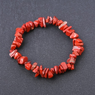 Браслет натуральний камінь Яшма червона крихта на резинці, діаметр 8 мм обхват 18,5 см