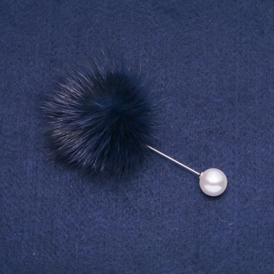 Брошка з синього хутра норки шпилька, діаметр 50мм, довжина 90мм