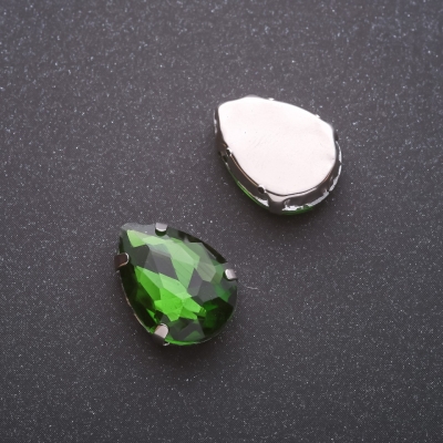 Пришивний кристал в цапі Крапля 13х18мм зелений