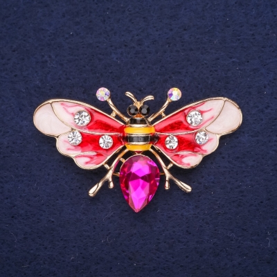 Брошка Метелик бджола стрази емаль з каменем колір червоний білий жовтий чорний малиновий 53х30мм золотистий метал