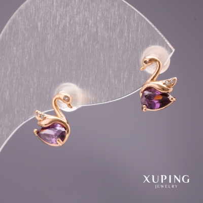 Сережки Xuping пусети кульчики Лебеді з каменем колір бузковий 10х7мм позолота 18к