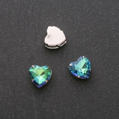 Пришивний кристал в цапі Серце 10мм зелено-синій
