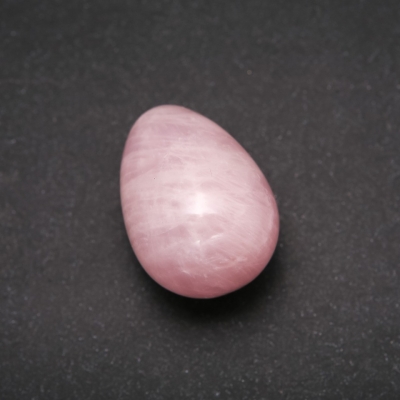 Яйце сувенір з натурального каменю Рожевий Кварц, діаметр 35х25+-мм