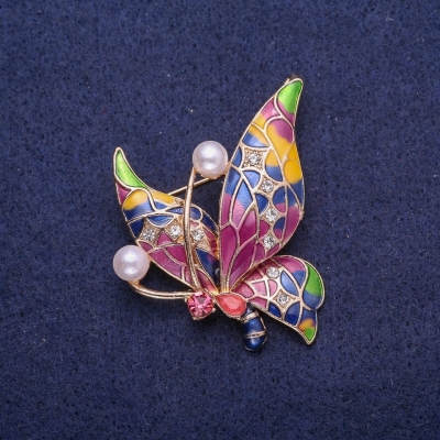 Брошка Метелик емаль з намистинами, золотистий метал 44х44мм