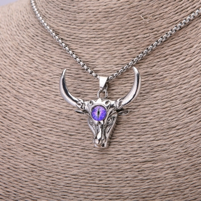 Кулон Голова Бика з Фіолетовим Оком Дракона 40х44мм на ланцюжку, довжина 65см колір металу срібло